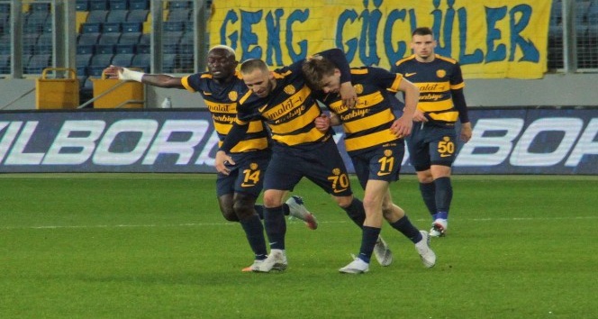 MKE Ankaragücü 4 Konyaspor 3 (Maçtan Dakikalar)