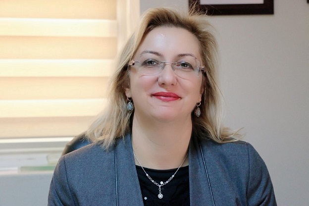 Doç. Dr. Kömürcüoğlu, "En az yüzde 60’ımız aşı olana kadar Covid-19 ciddiyetini koruyacak"