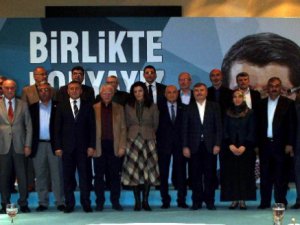 Arat, "Bütün adaylara eşit mesafede olacağız"