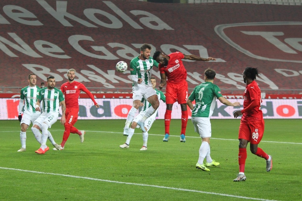 Süper Lig: Konyaspor: 0 - Sivasspor: 0 (İlk yarı)