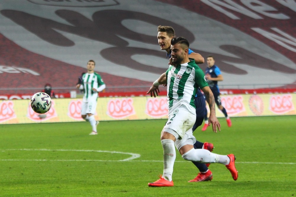 Süper Lig: Konyaspor: 1 - Çaykur Rizespor: 0 (İlk yarı)