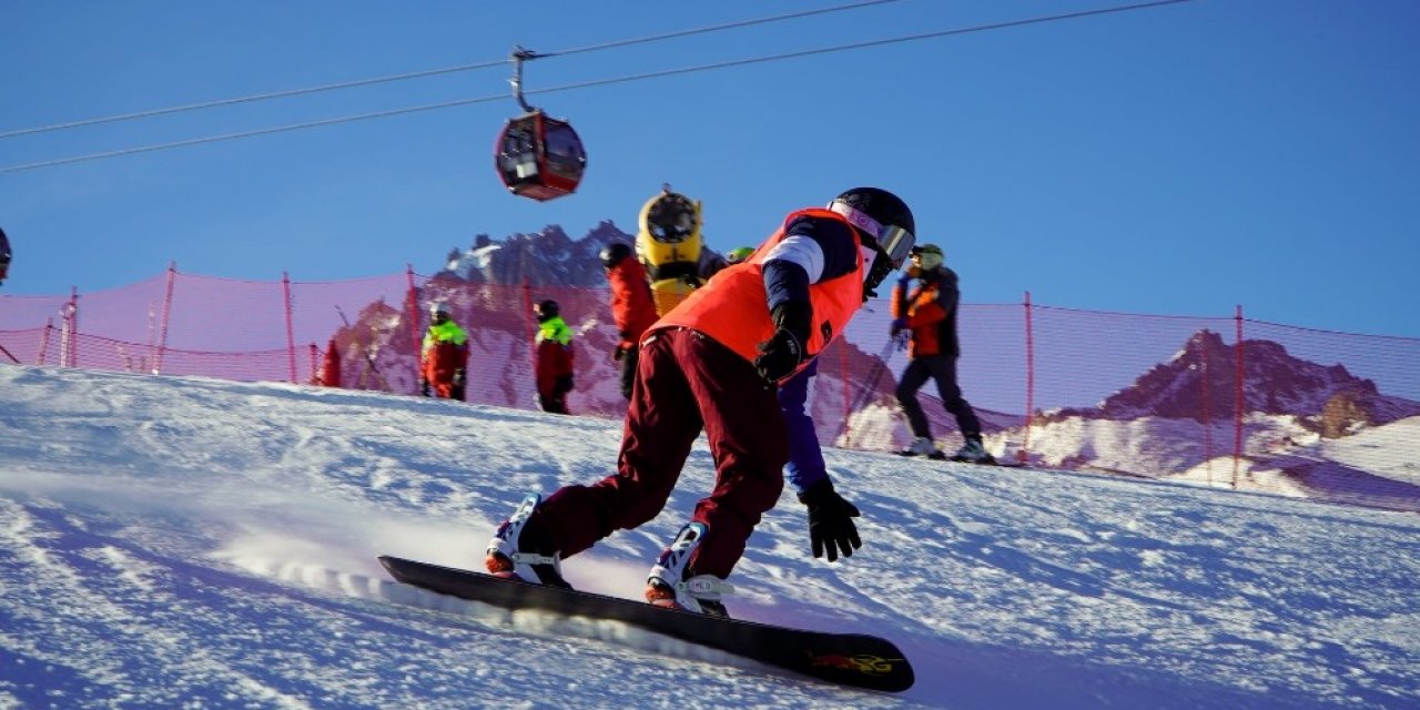 Snowboard İl Birinciliği Nefes Kesti