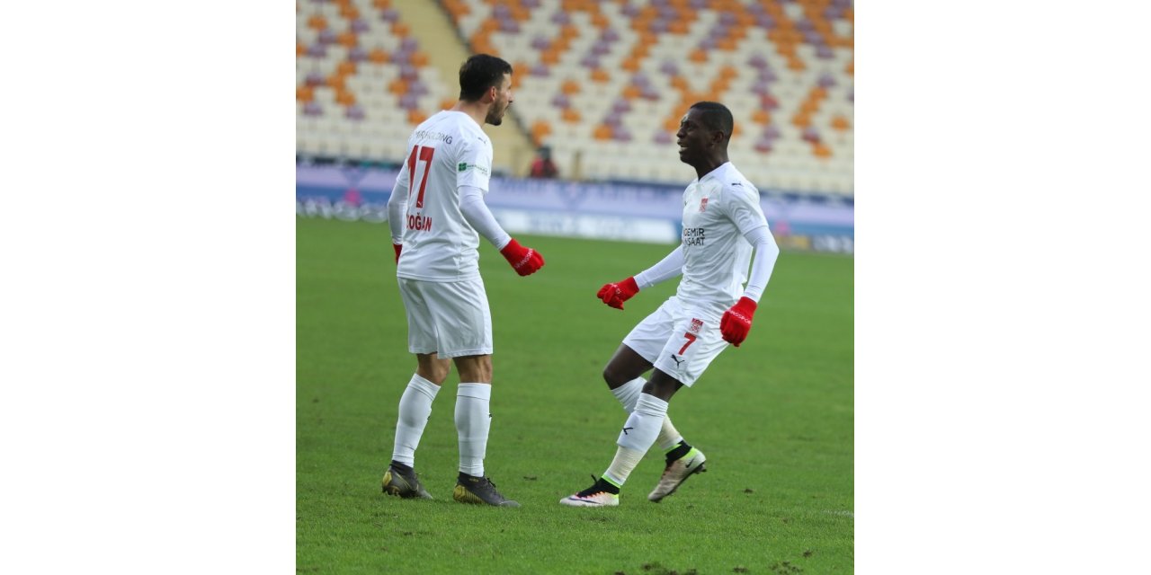 Max Gradel 5. golünü attı