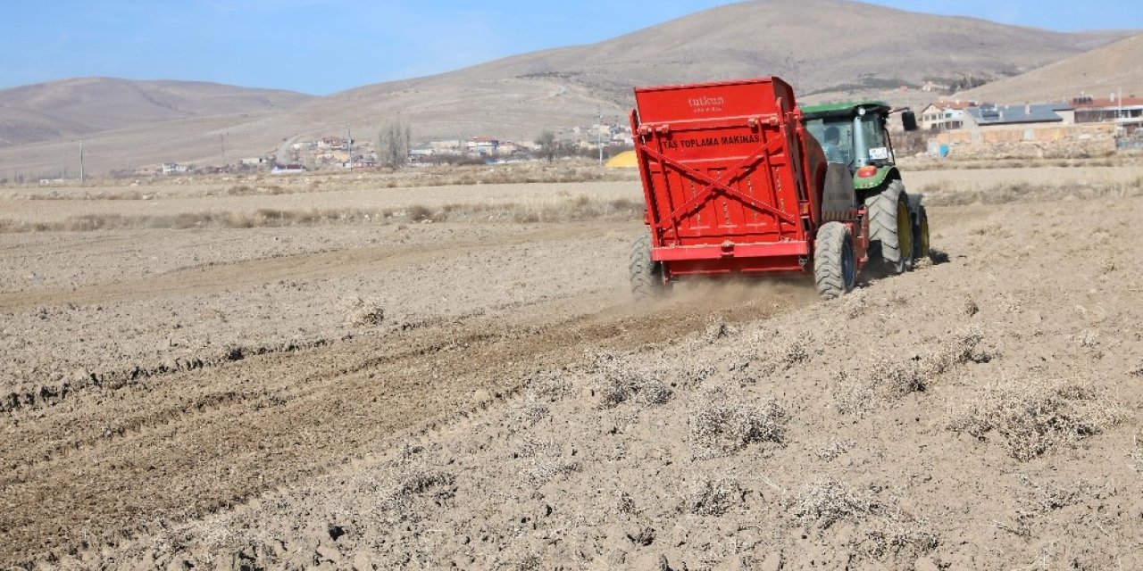 Talaslı çiftçilere destek yeni yılda da sürüyor