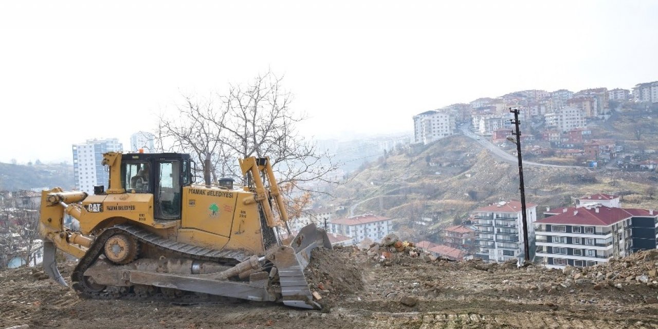 Mamak’ta yol açma çalışmaları hızla sürüyor