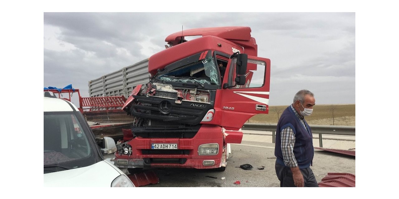 Konya’da tır ile pikap çarpıştı: 2 yaralı