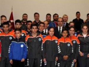 Selçuklu Belediyesi'nden Başarılı Sporcuları ödüllendirdi