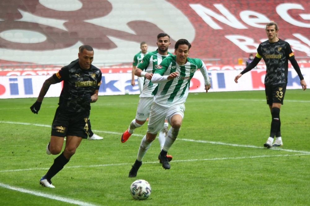 Süper Lig: Konyaspor: 0 - Göztepe: 2 (İlk yarı)