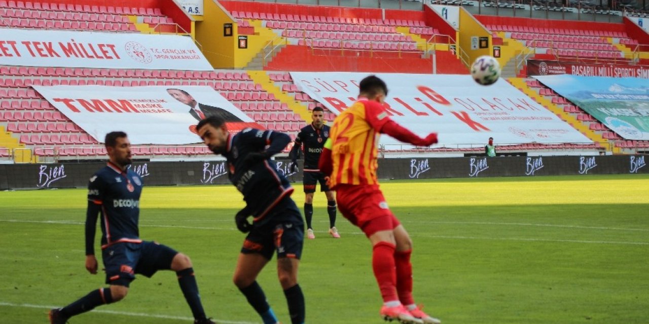 Süper Lig: Kayserispor: 2 - Medipol Başakşehir: 0 (Maç sonucu)