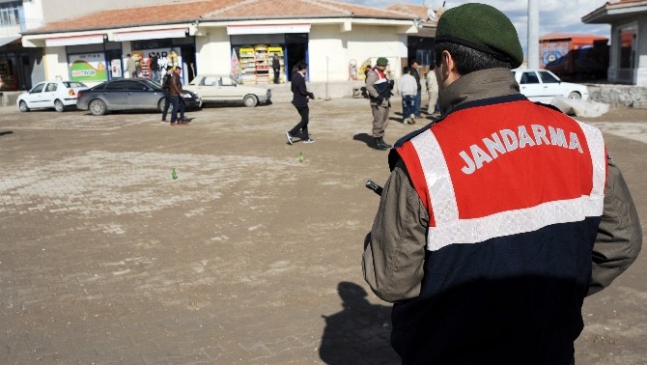 Aksaray'da iş yerine silahlı saldırı: 3 yaralı!