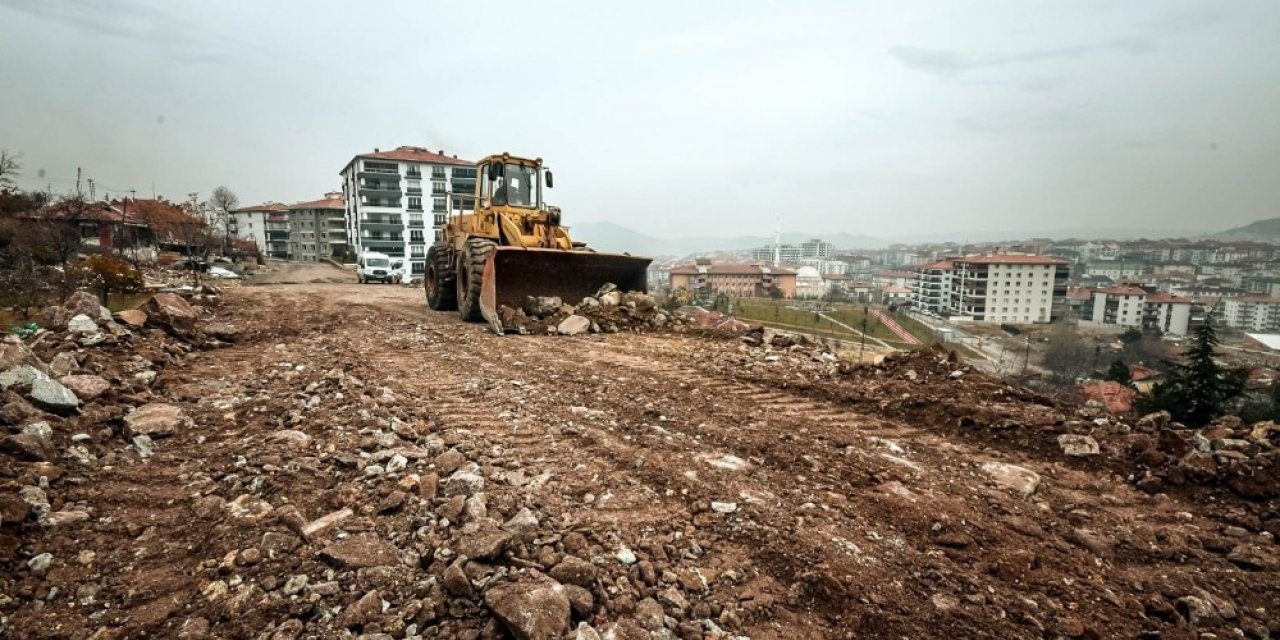 Altındağ Belediyesi 1 yılda 18 kilometre yeni yol açtı