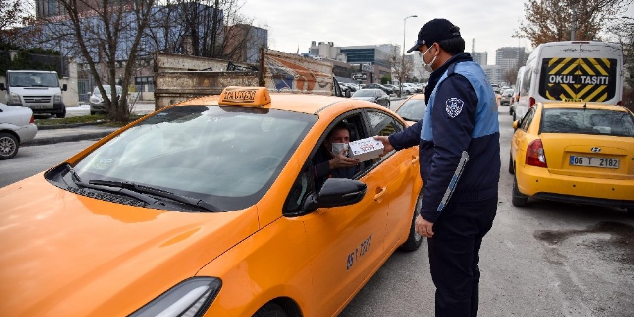 Büyükşehir esnafa hijyen desteğini sürdürüyor