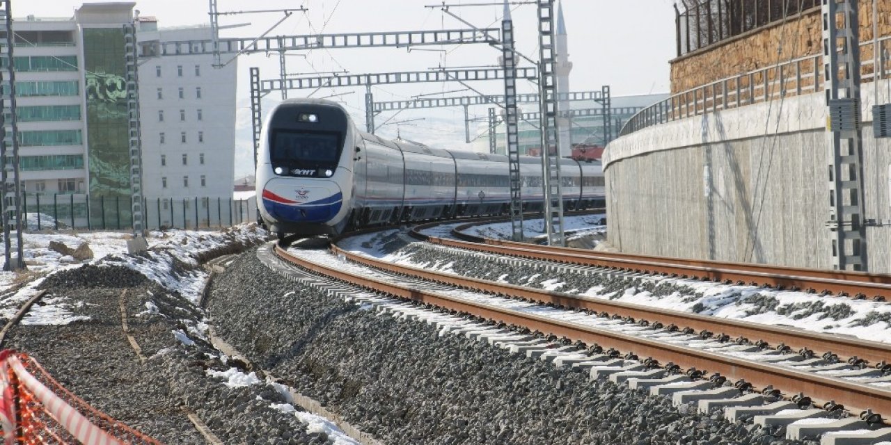 Hayal gerçek oldu, Yüksek Hızlı Tren Sivas’ta