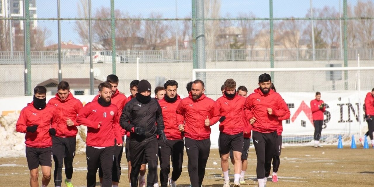 Sivas Belediyespor, Kırklarelispor maçına hazırlanıyor