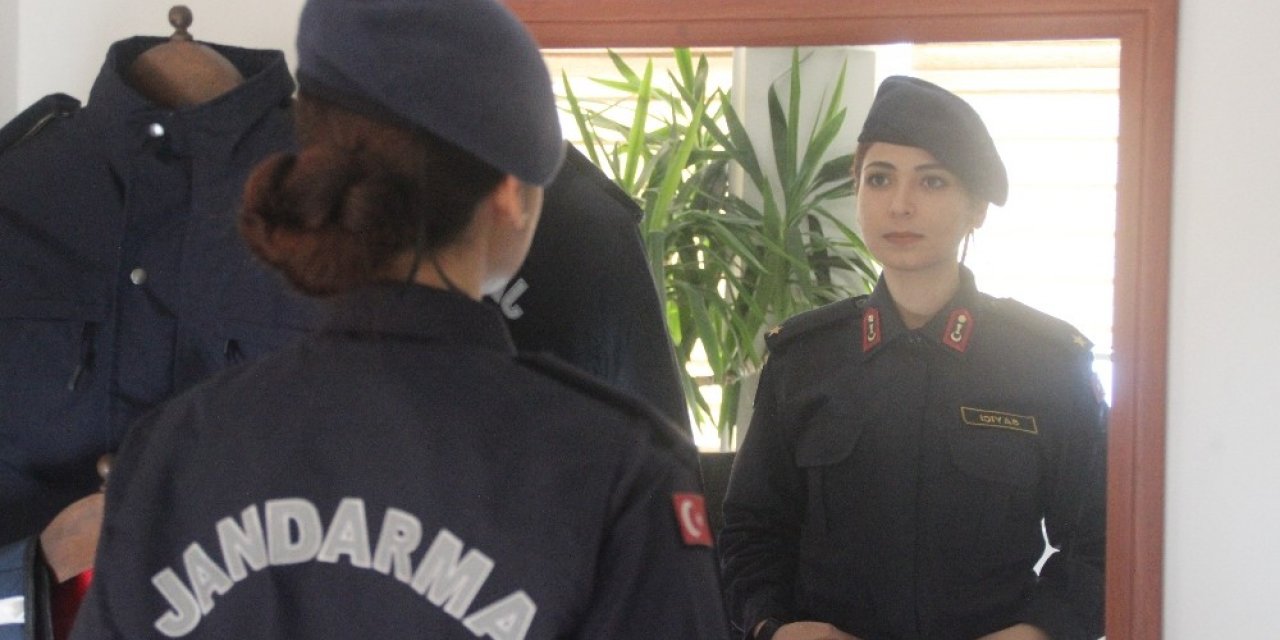 Kayseri’nin ilk kadın ilçe jandarma komutanı işini "Aşkla" yapıyor