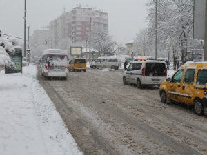 Aksaray ve Konya'ya kar geliyor