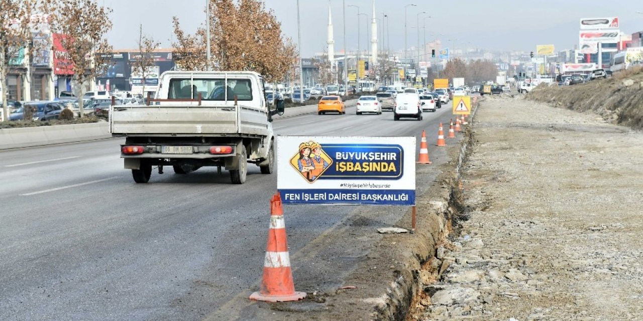 Şaşmaz Bulvarı’ndaki trafik sorunu çözülüyor