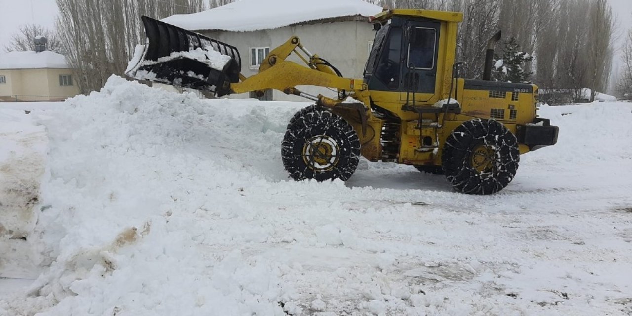 Sivas’ta 311 köy yolu ulaşıma kapalı