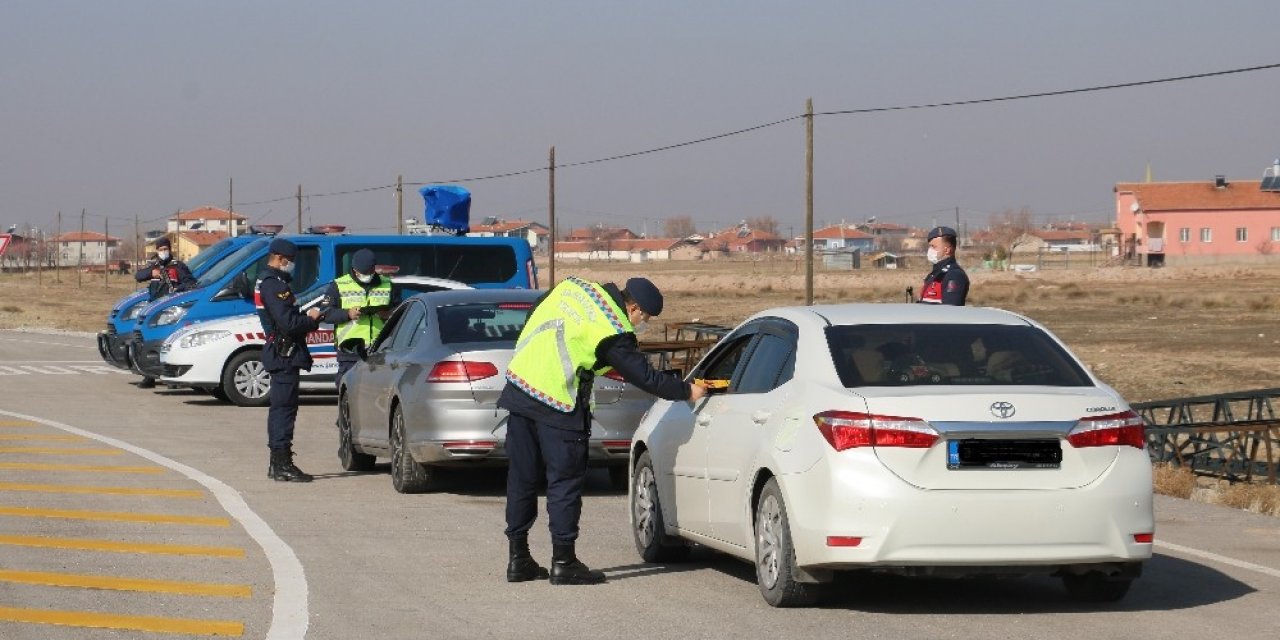 Aksaray’da jandarmadan emniyet kemeri uygulaması