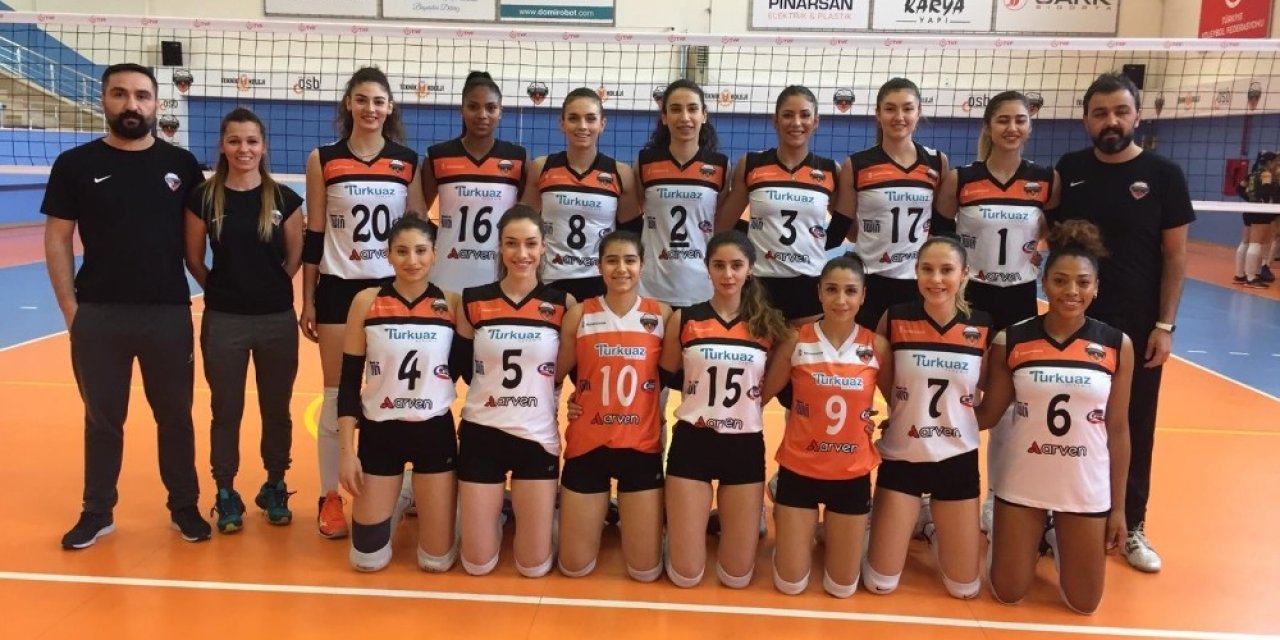 Kadınlar Voleybol 1. Lig B Grubu: Merinos-OSB Teknik Koleji: 3-1