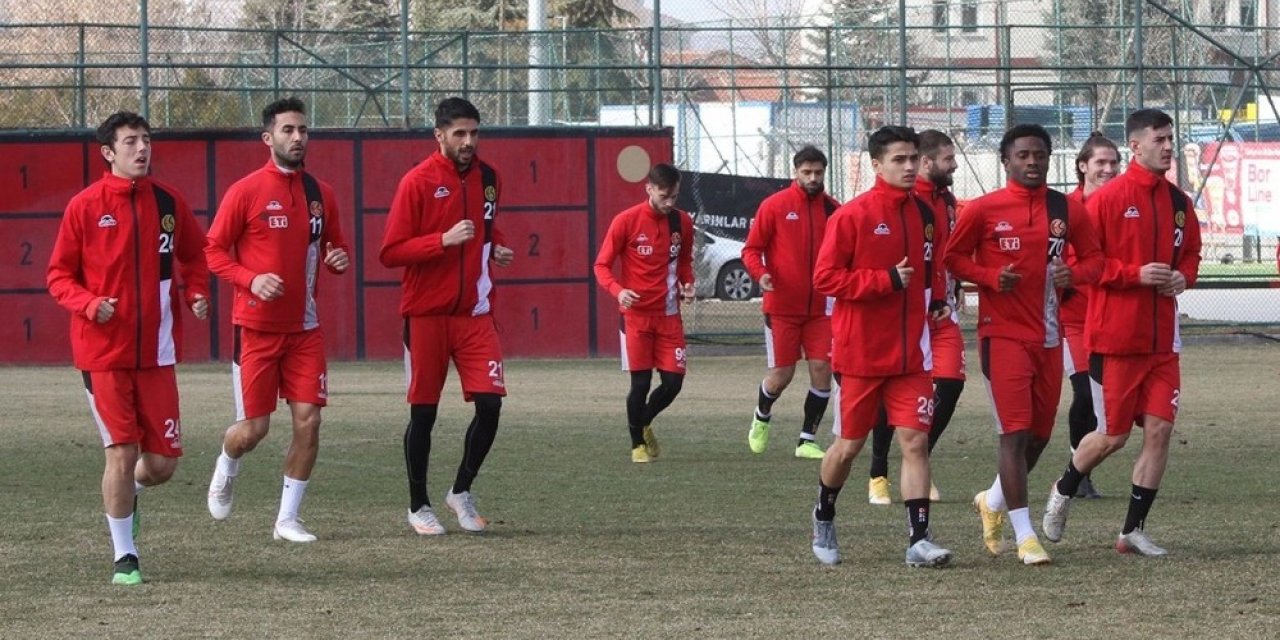 EsEs Ümraniyespor maçı hazırlıklarına başladı