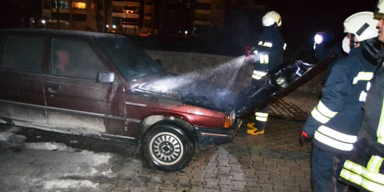 Konya’da seyir halindeki LPG’li otomobilde yangın