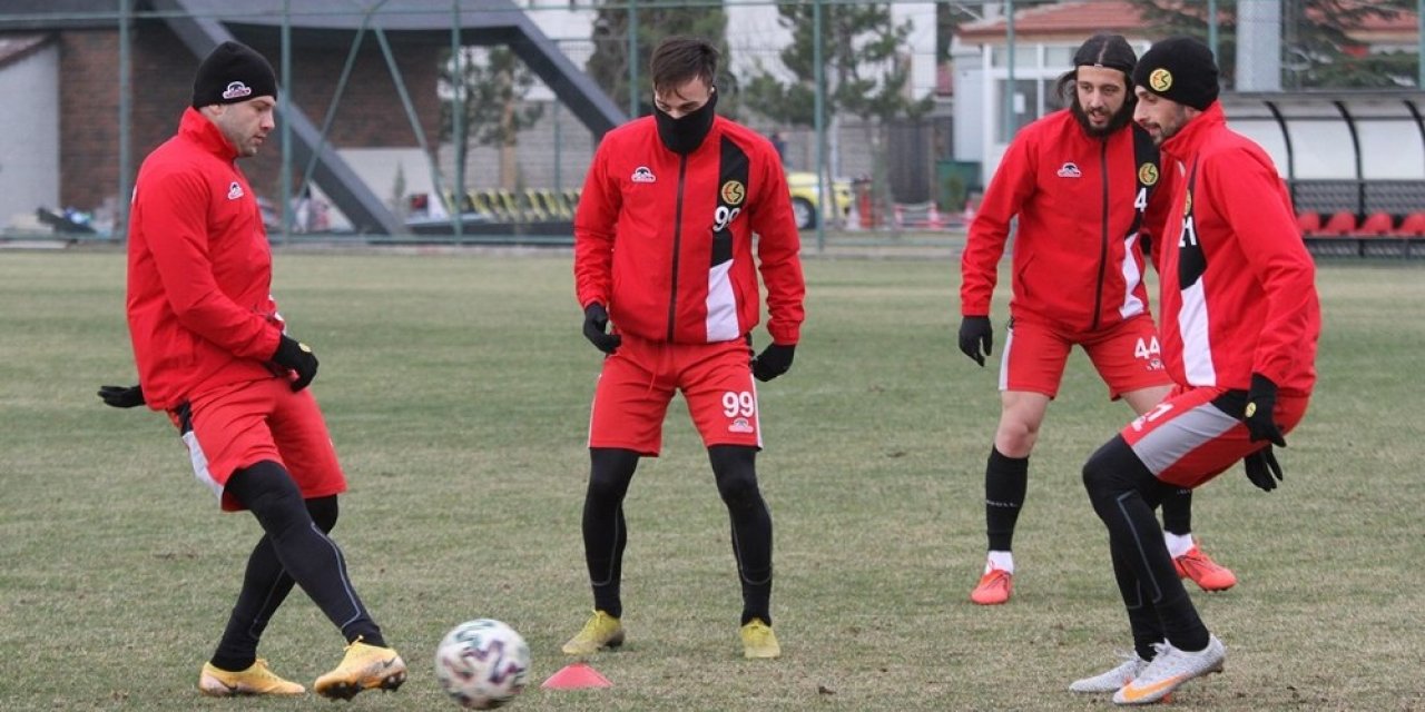 EsEs Ümraniyespor maçı hazırlıklarını tamamladı