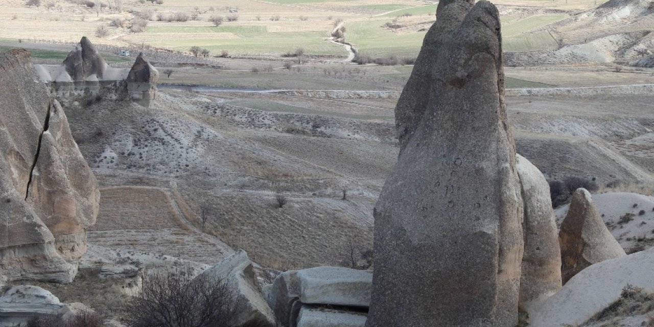 Kapadokya’da peribacaları yıkılıyor