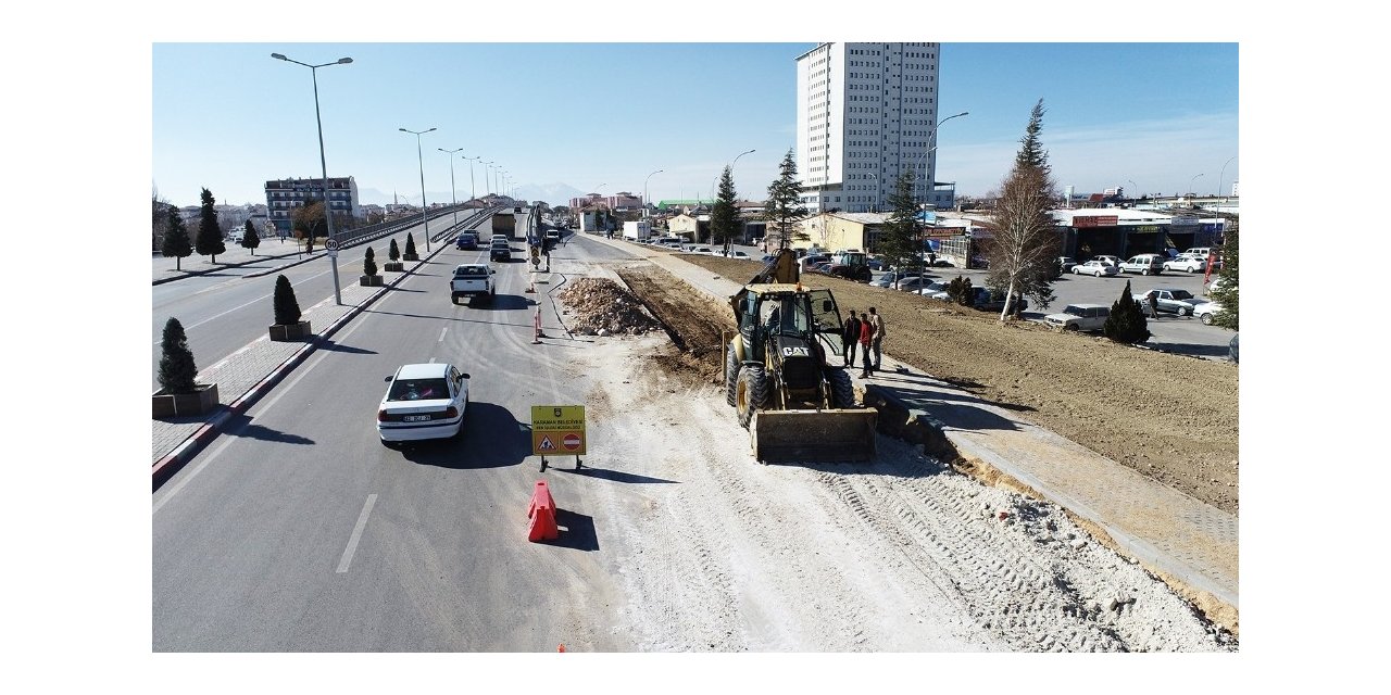 Karaman’da Sanayi Kavşağında yol genişletme çalışması