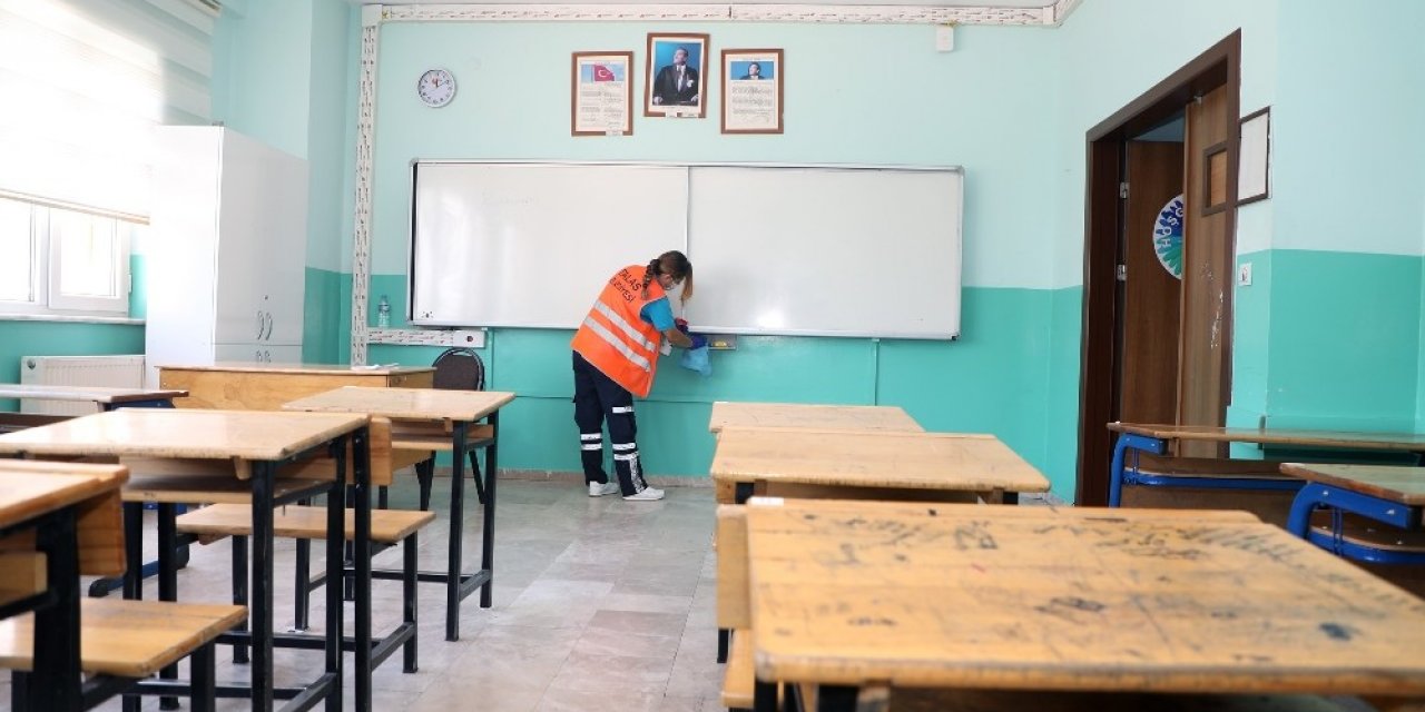 Talas Belediyesi okulları yüz yüze eğitime hazırladı