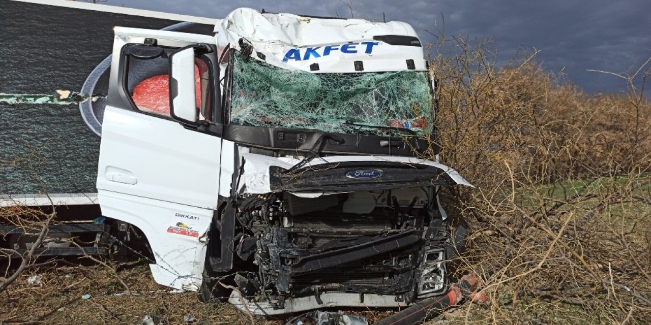 Aksaray’da tır şarampole düştü: 1 yaralı