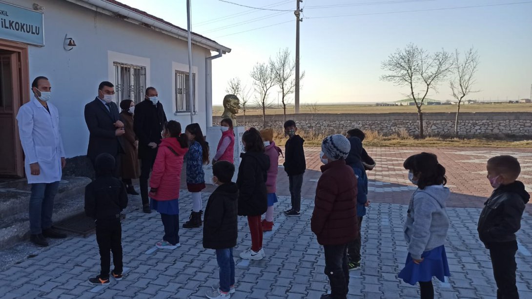 Uzun Bir Aranın Ardından Eskil'in Köylerindeki Okullarda Yüz Yüze Eğitim Başladı