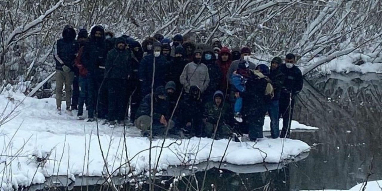 Yunanistan’ın zulmettiği göçmenler donmaktan kurtarıldı