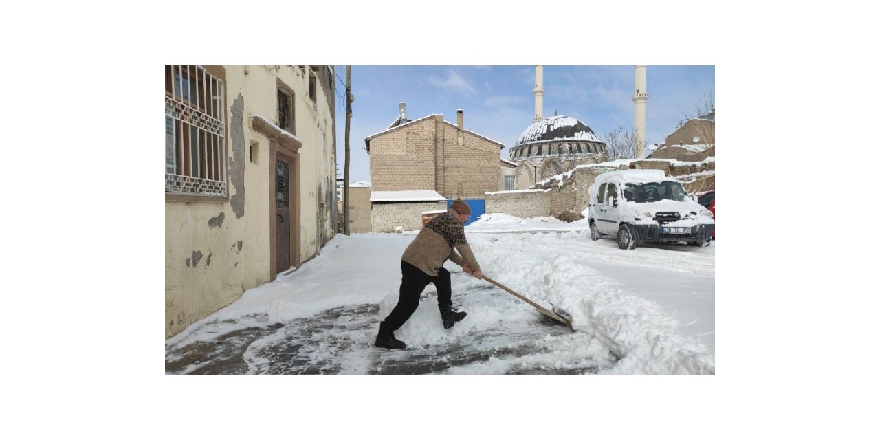 Develi beyaza büründü