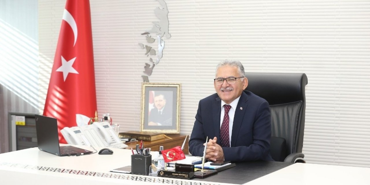 Başkan Büyükkılıç: "Bu gecenin birlik ve beraberliğimize vesile olmasını niyaz ediyorum"