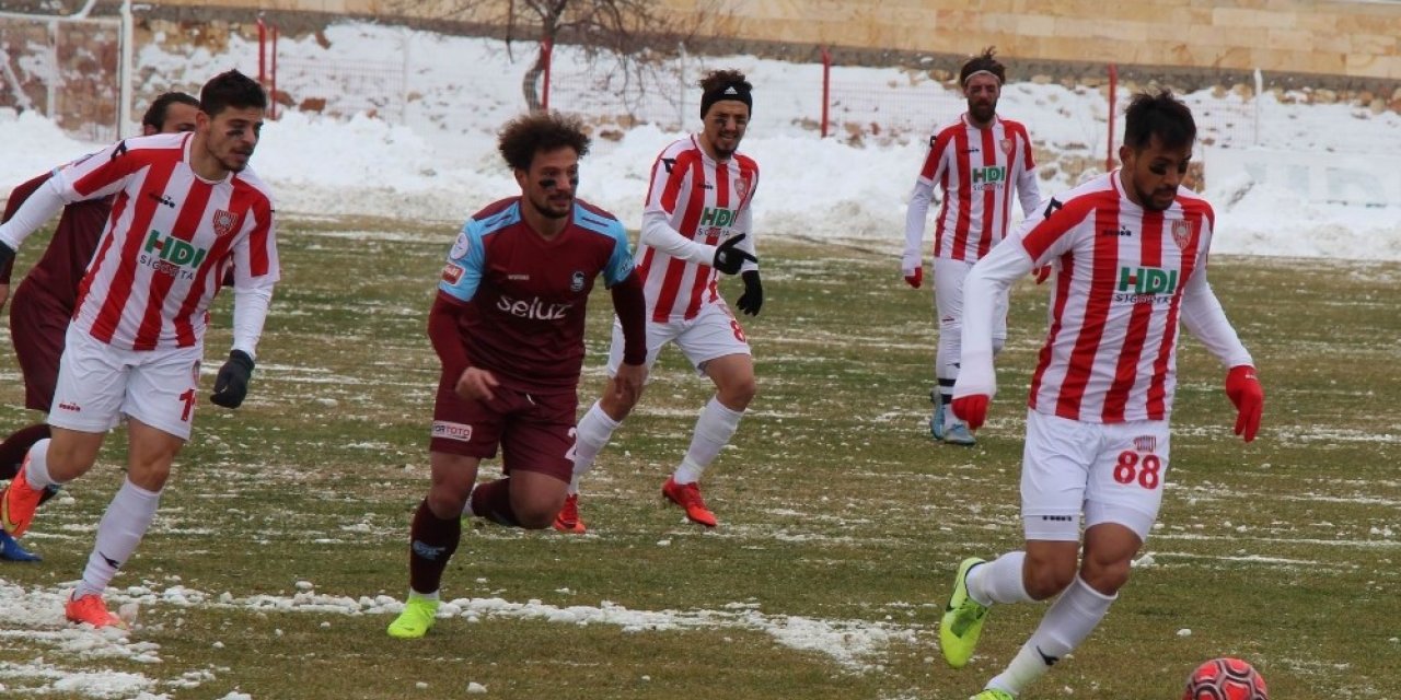 3. Lig 1. Grup: Nevşehir Belediyespor:1 - Ofspor: 2