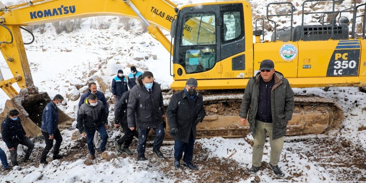 Zincidere Göleti’nde kar altında çalışmalar