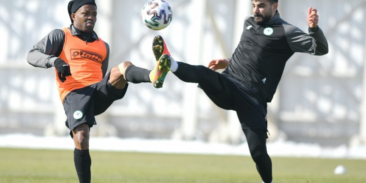 Konyaspor, Gaziantep FK hazırlıklarına ara vermeden başladı