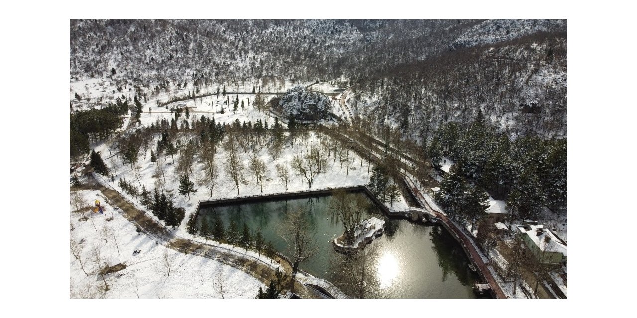 Toroslar’daki Kuğulu Park’ta kısıtlama sessizliği