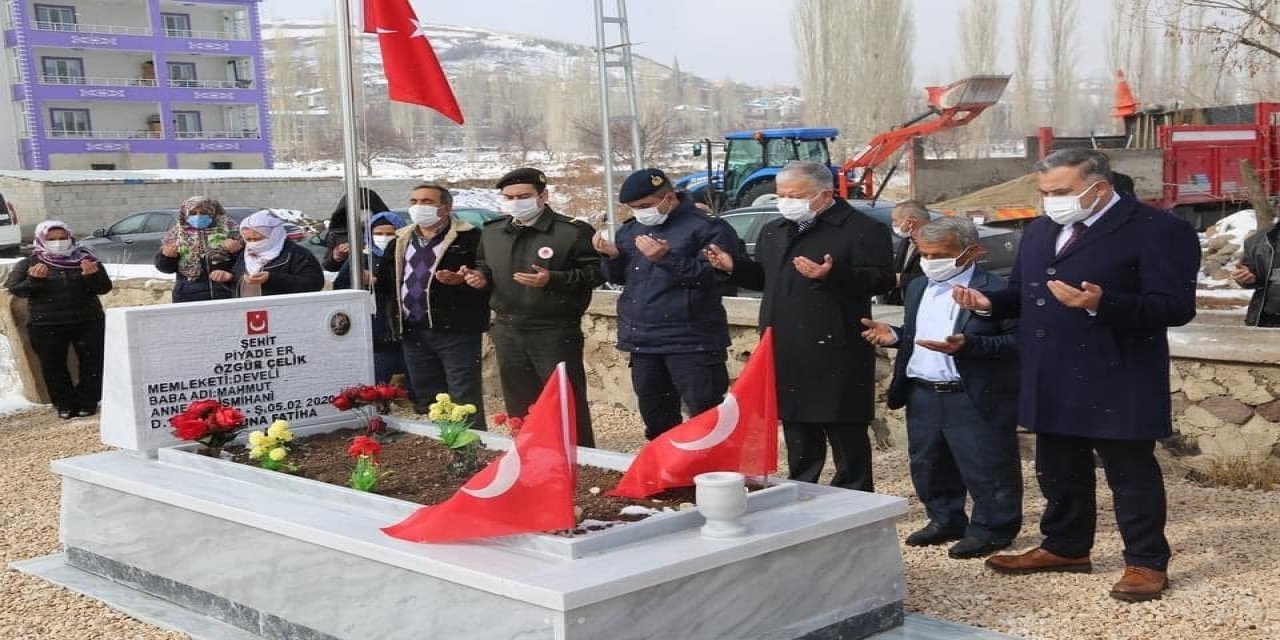 Şehit Özgür Çelik ve Şehit Ali Taşöz dualarla anıldı