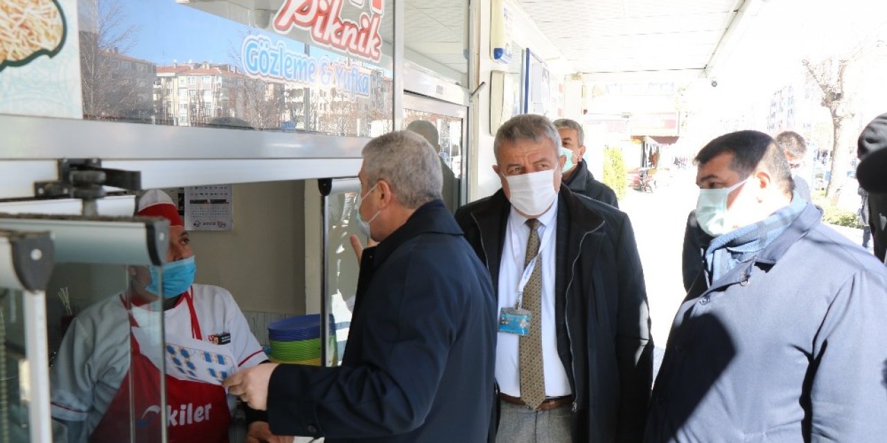 Vali Akın: “Kısıtlamaların kalkmasının devamlılığı bizlerin elinde”