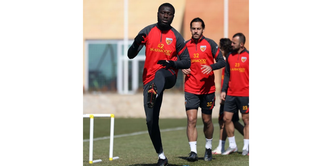 Kevin Luckassen kafilede yer aldı