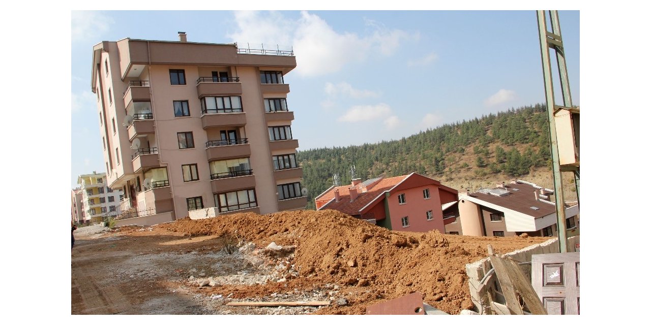 Çankaya’nın Akpınar Mahallesi’ndeki yapı yasağı kaldırıldı