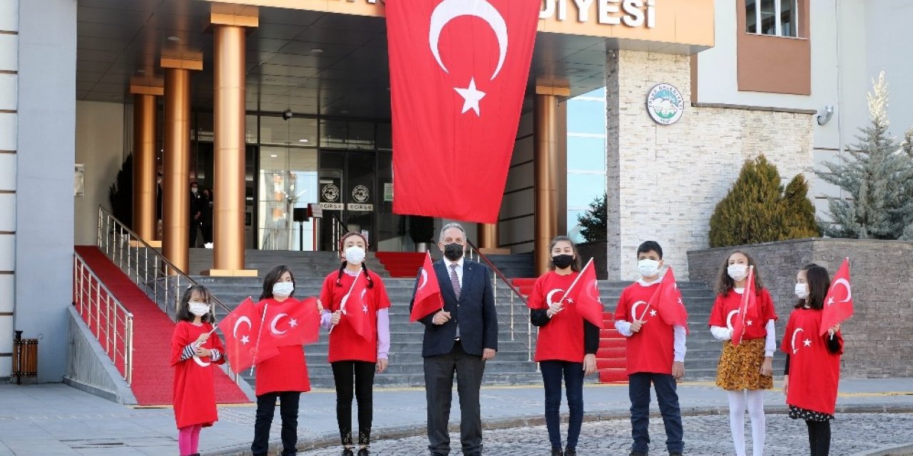 Talaslı öğrencilerden İstiklal Marşı klibi