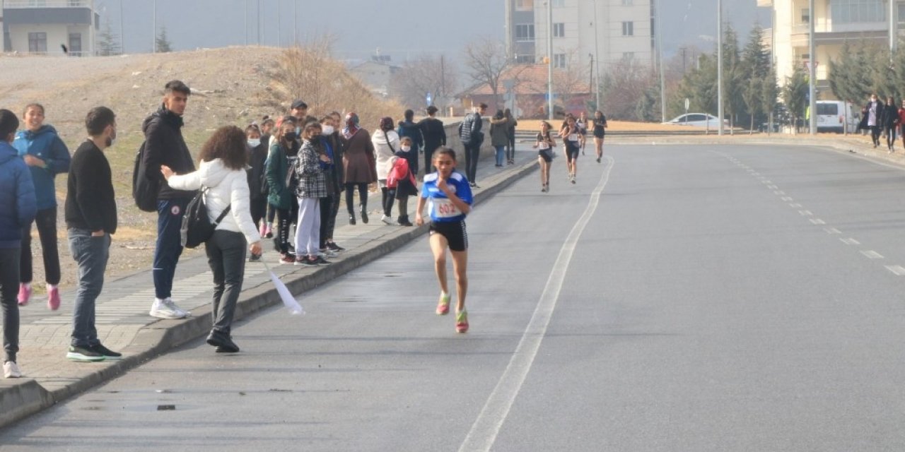 Atletizm Geliştirme Projesi İl Karmaları Kros yarışları sona erdi