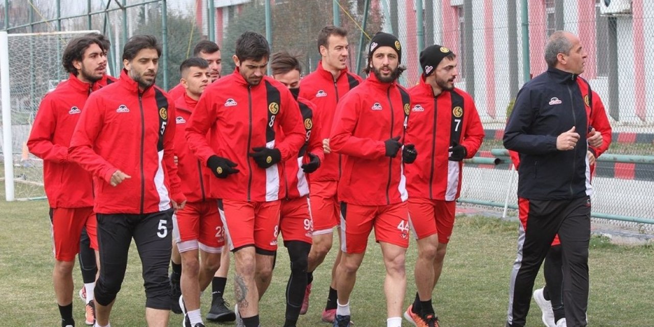 Eskişehirspor Keçiörengücü yenilgisinin ardından yenileme antrenmanı yaptı