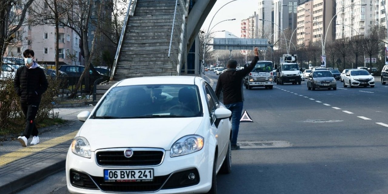 Büyükşehir’in ücretsiz araç çekici hizmeti devam ediyor