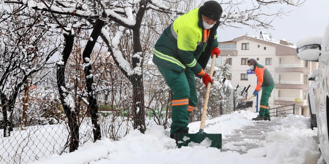 Çankaya’da kar seferberliği