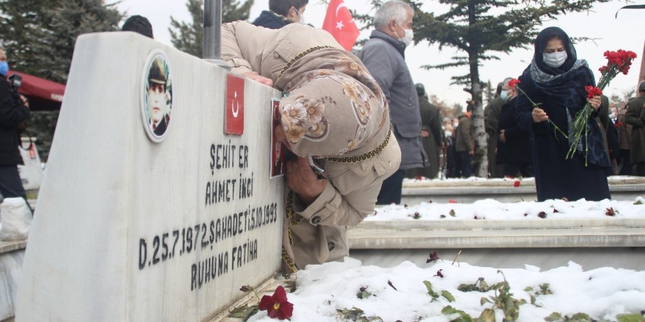 Şehitler Kayseri’de anıldı