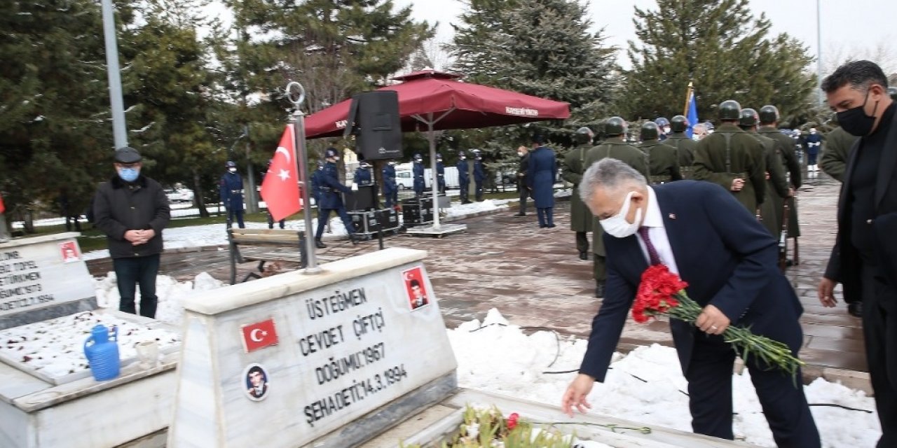 Başkan Büyükkılıç: "106 yıl önce ecdadımız ’Çanakkale Geçilmez’ demiştir"